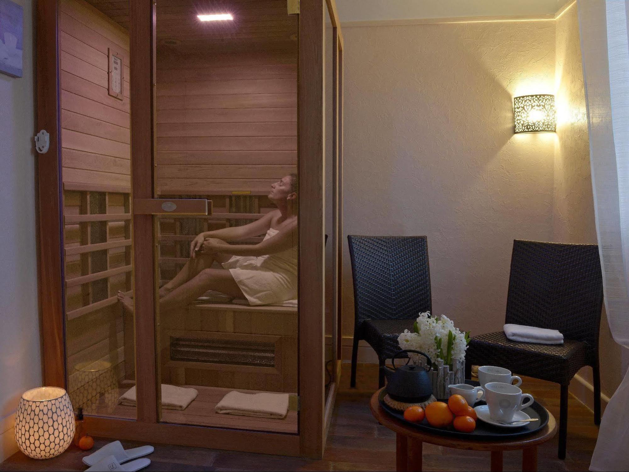 Logis Hotel Le Continental Châteauroux Eksteriør bilde